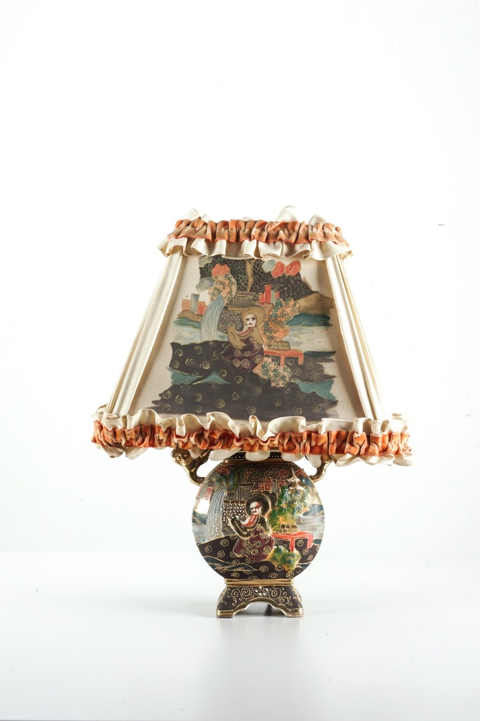 Vintage Asian-Inspired Decorative Table Lamp