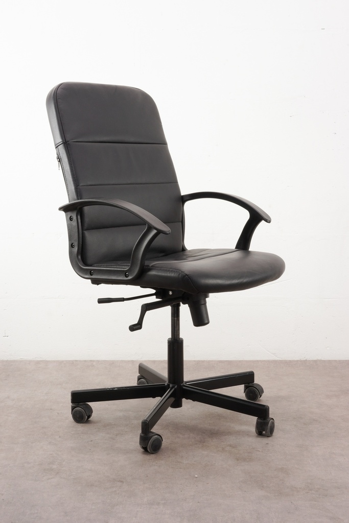 Black Executive Office Chair on Casters