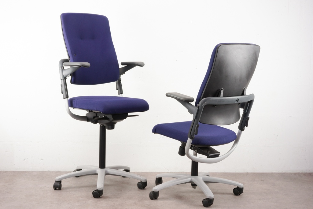 Modern Ergonomic Office Chairs in Royal Blue