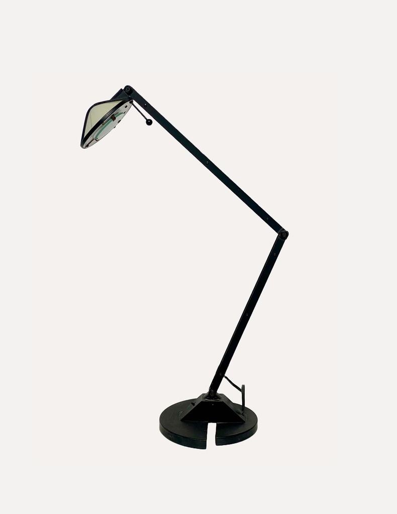 Modern Minimalist Task Lamp