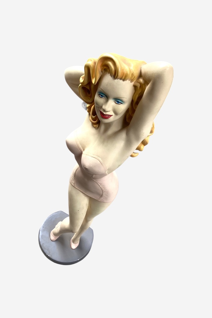 Curvy Pin-Up Style Sculpture on Pedestal