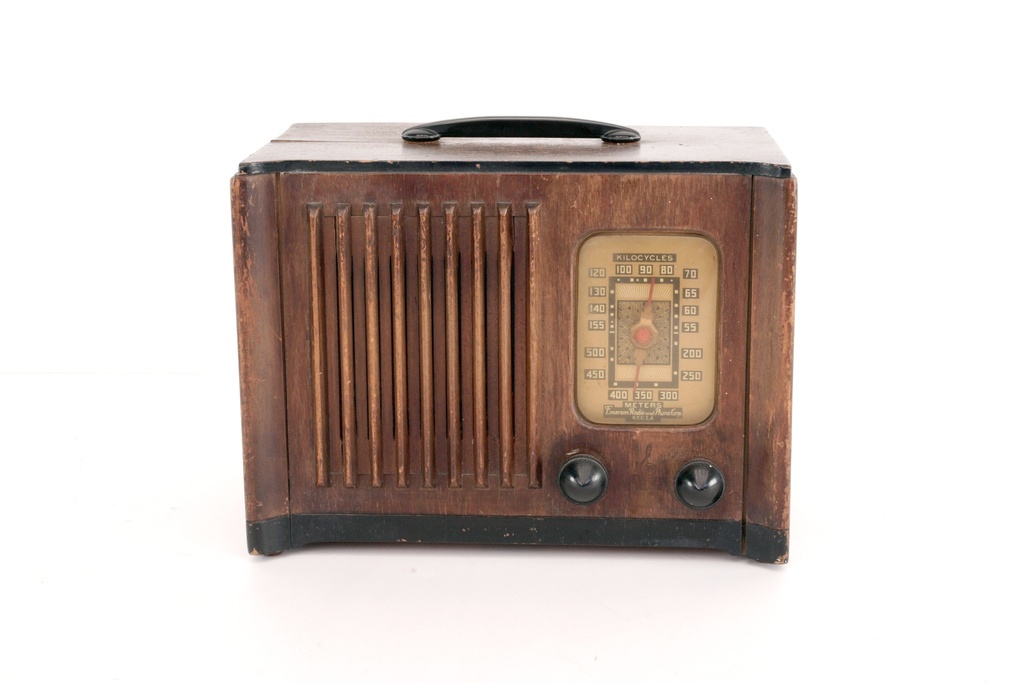Vintage Wooden Tabletop Radio with Tuning Dial