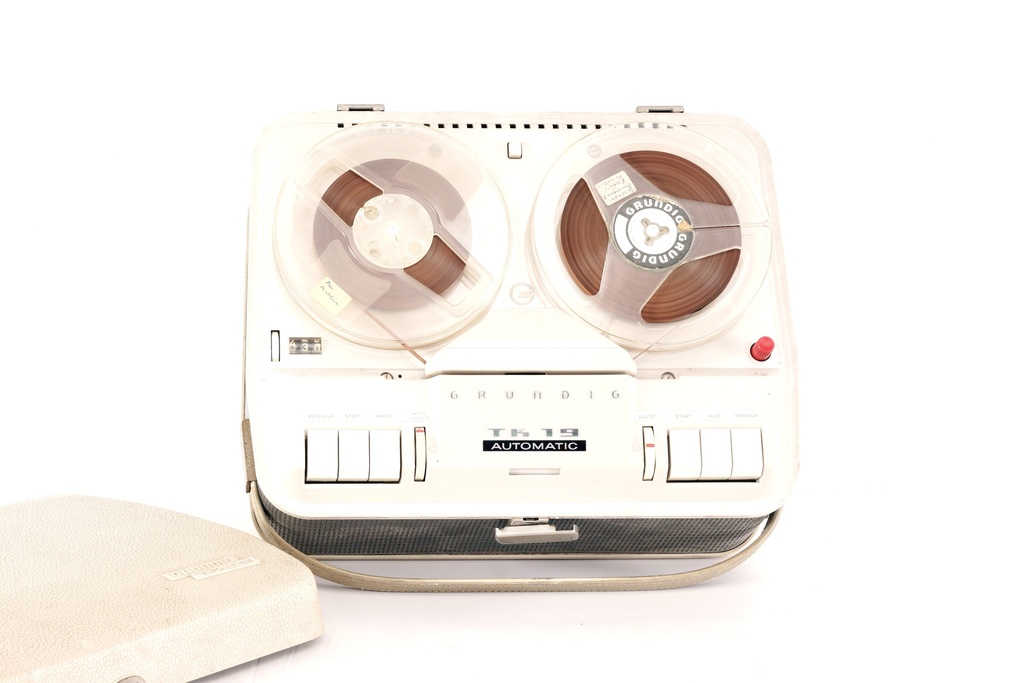 Vintage Grundig TK 19 Reel-to-Reel Tape Recorder with Case