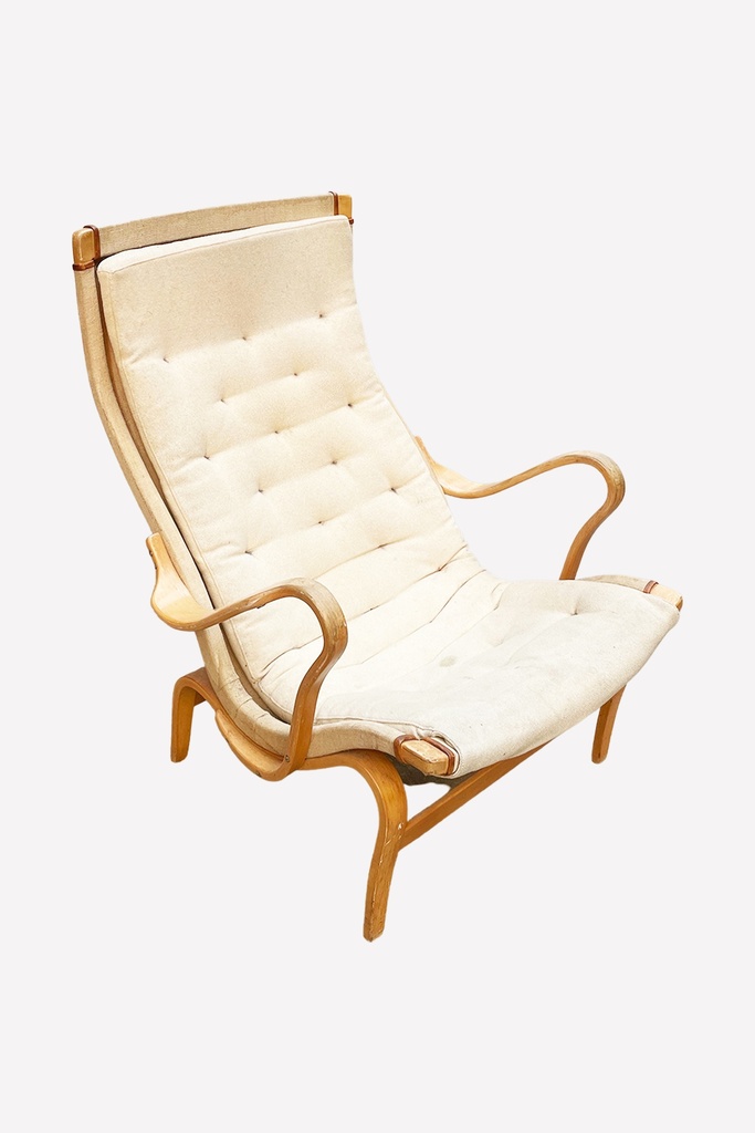 Scandinavian Modern Bentwood Lounge Chair with Tufted Cushion