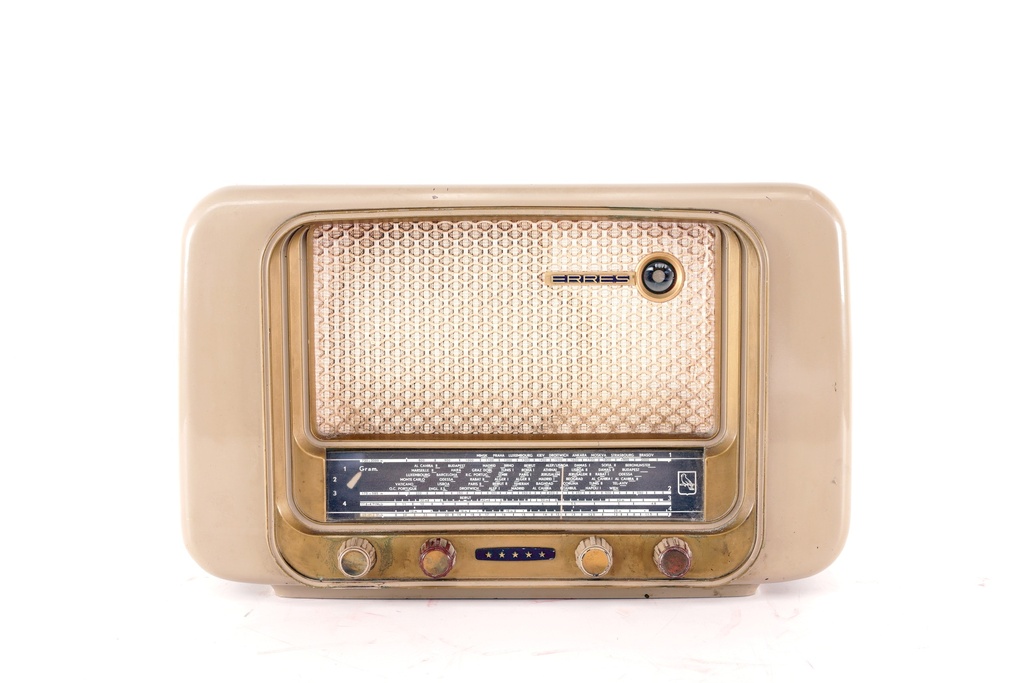 Vintage Beige Bakelite Radio with Honeycomb Speaker Grill