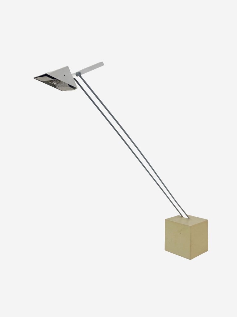 Modern Minimalist Cantilever Table Lamp