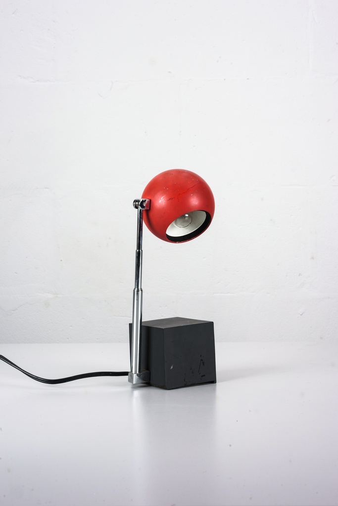 Retro Minimalist Red Desk Lamp