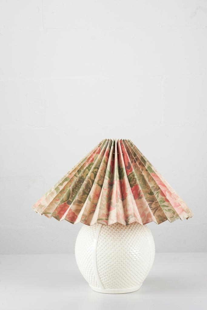 White Ball Ceramic Lamp
