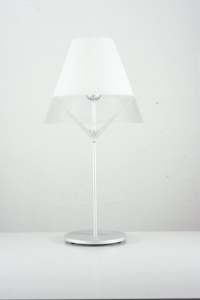 Modern Minimalist White Table Lamp