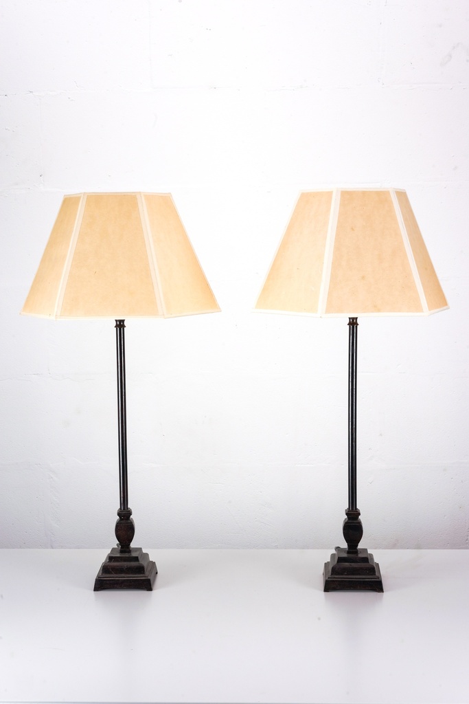 Traditional Black Metal Table Lamp
