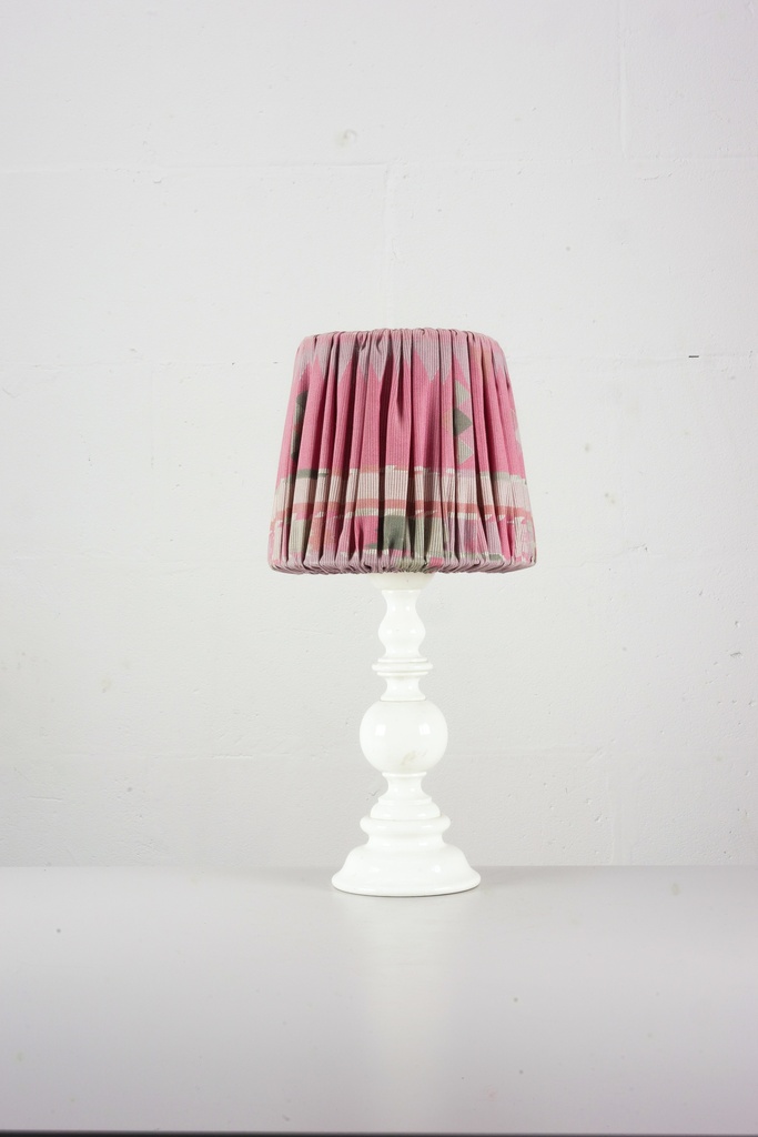 Victorian White Ceramic Table Lamp