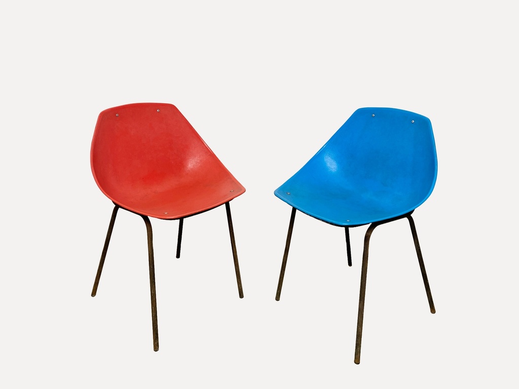 Retro Red and Blue Shell Chairs on Metal Legs