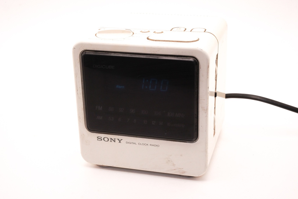 Vintage Sony Digital Alarm Clock Radio in White