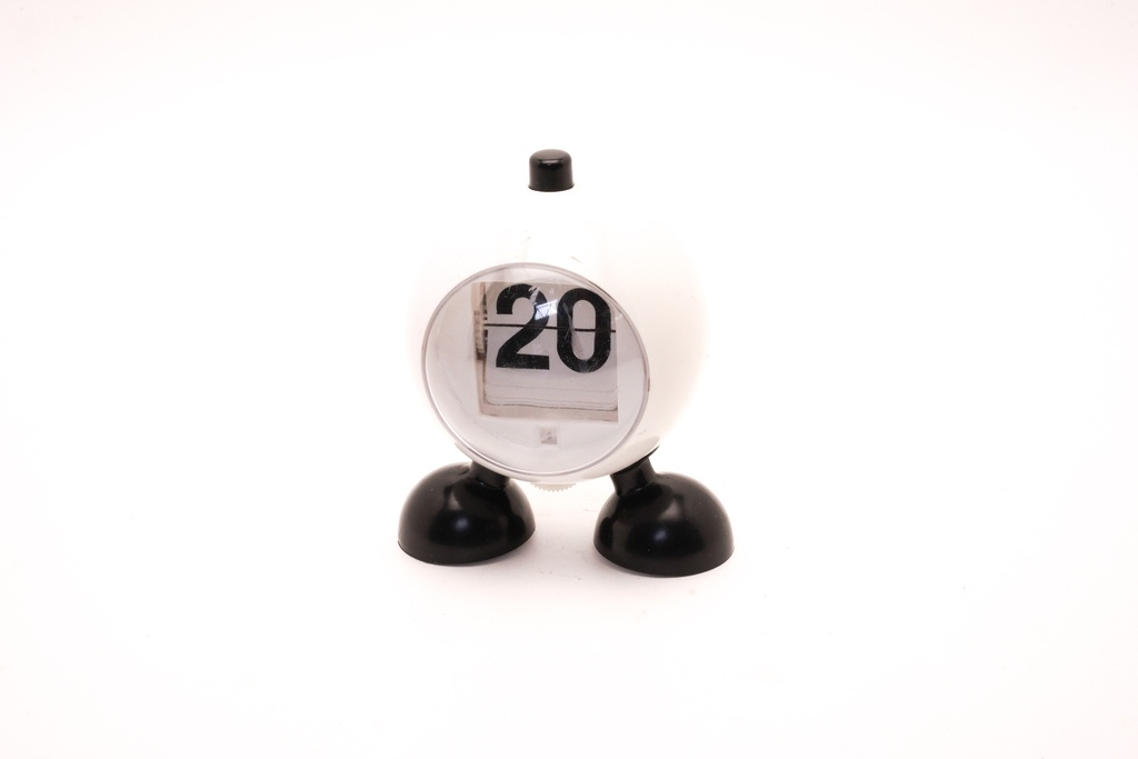Retro Flip Desk Calendar with Cartoon Feet