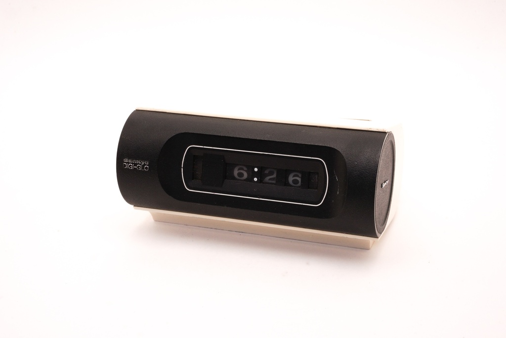 Vintage Black Flip Clock Radio