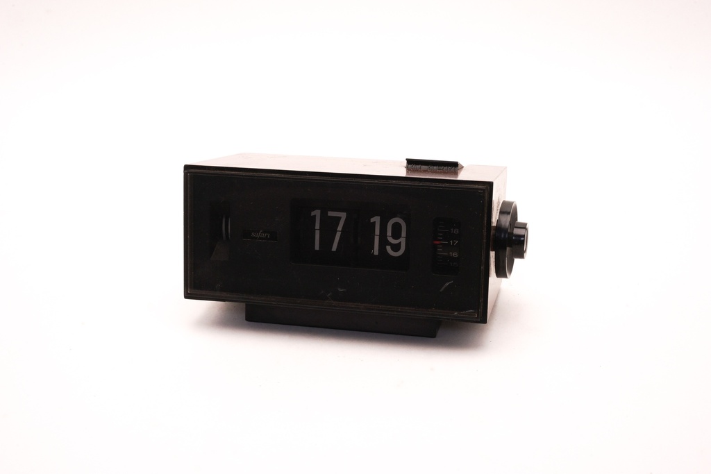 Vintage Black Flip Clock Radio