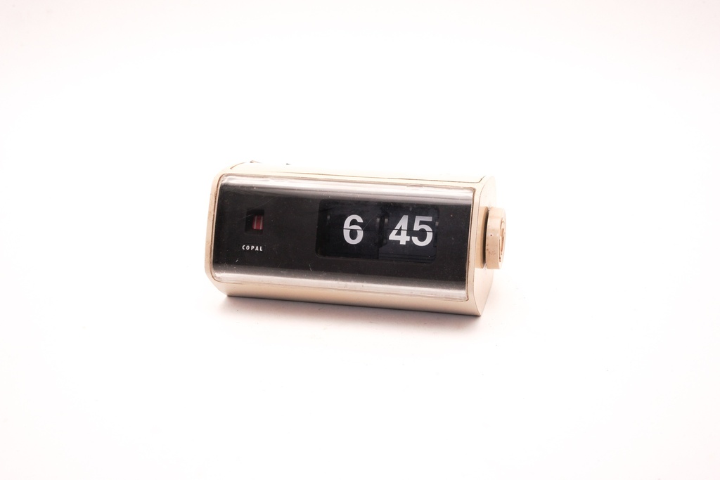Vintage Cream Copal Flip Clock Radio