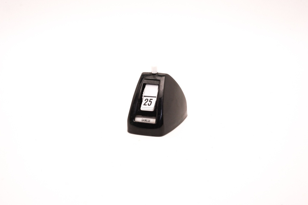 Retro Flip Desk Calendar - Black Base