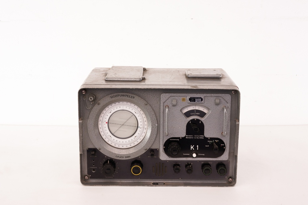 Vintage Military Radio Direction Finder
