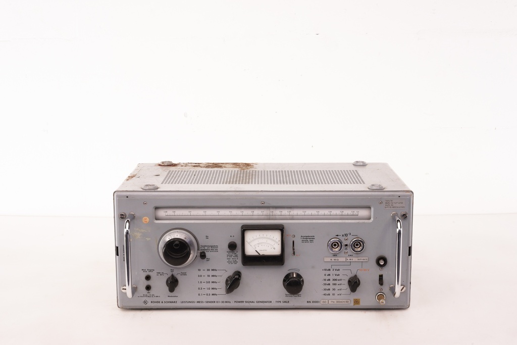 Vintage Signal Generator Equipment