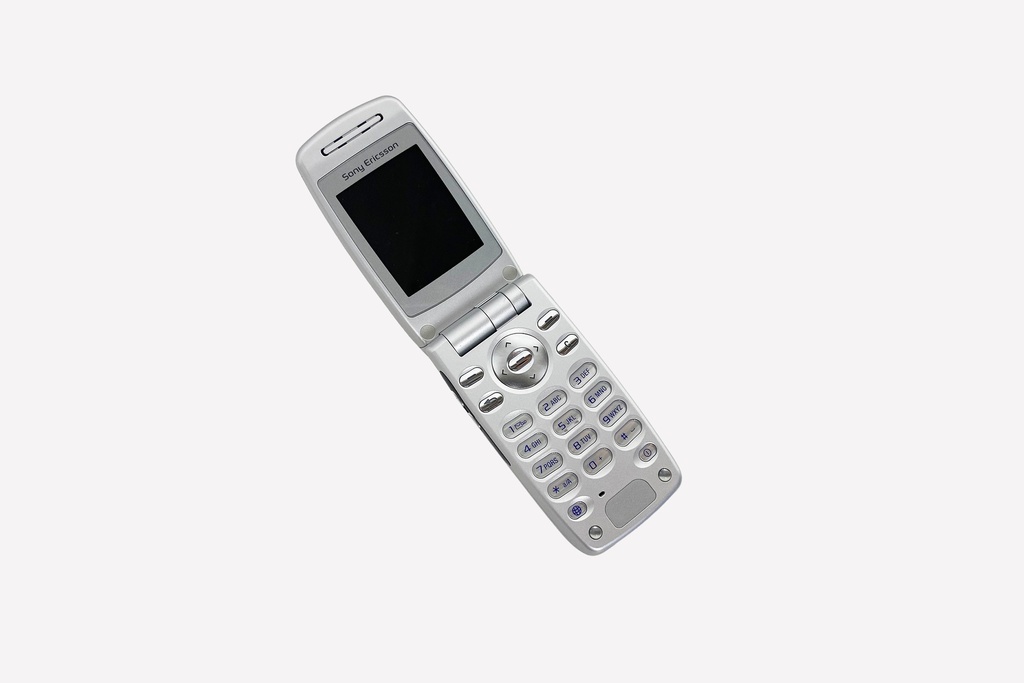 Silver Sony Ericsson Flip Phone