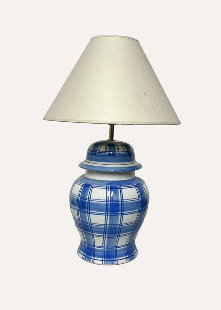 Blue and white ceramic table lamp