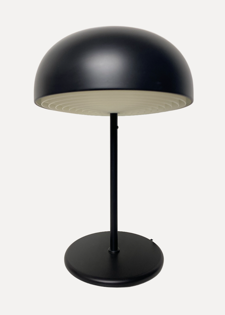 Black table lamp