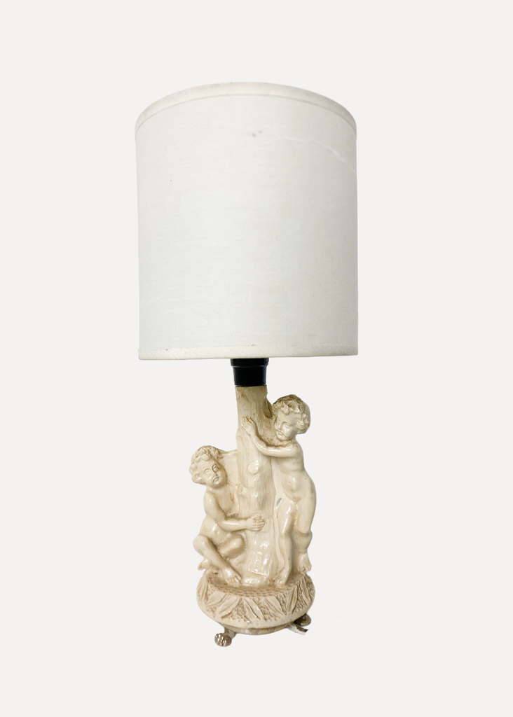 White ceramic table lamp