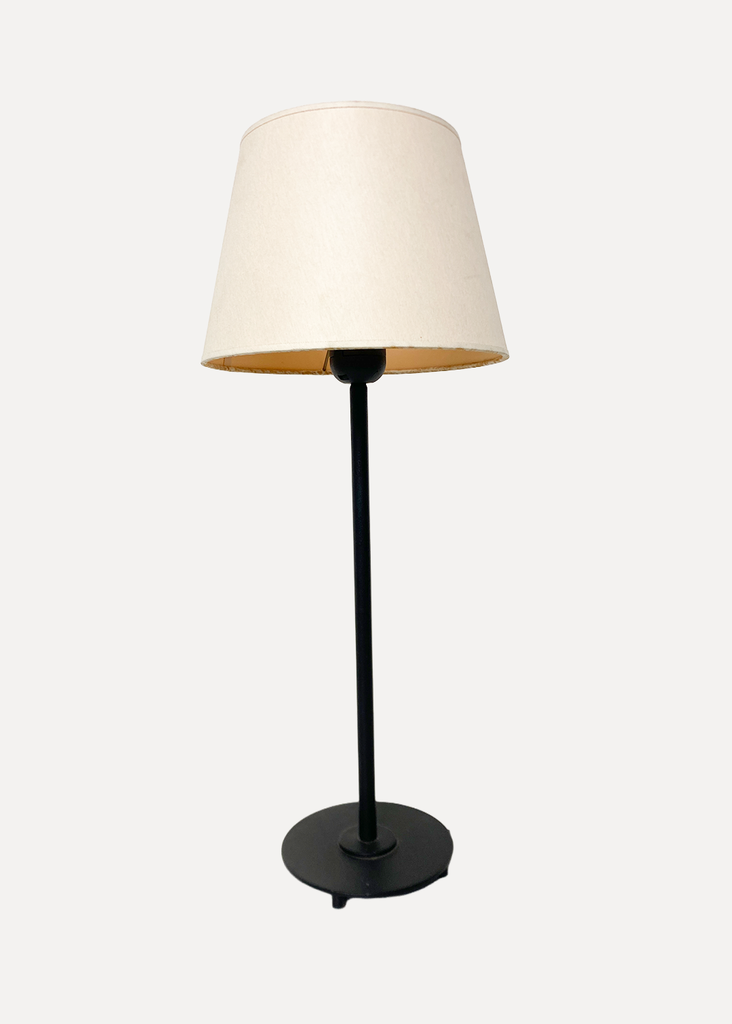 Black Table Lamp Whith Thin Metal Structure