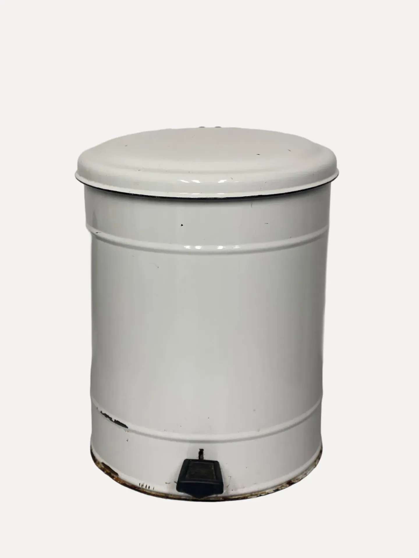Retro-Style White Metal Pedal Waste Bin