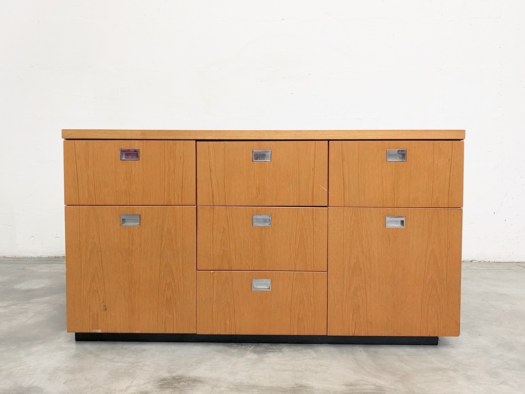 1960's wooden cabinet with drawers designed by Gordon Bunshaft