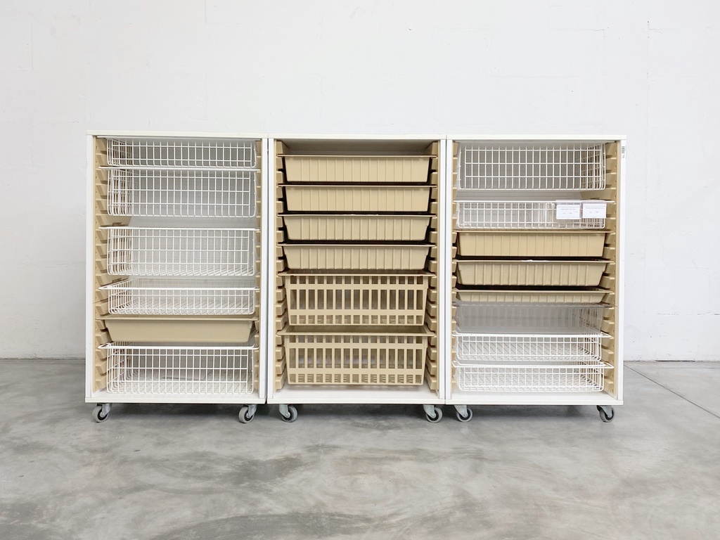Rollable Storage Unit with Wire and Plastic Bins
