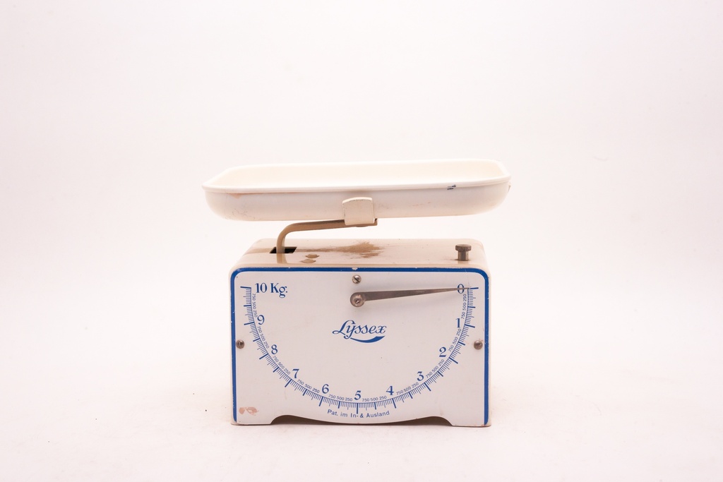 Vintage White Kitchen Scale with 10kg Capacity