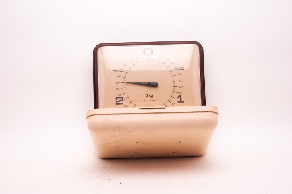 Vintage Beige Kitchen Scale with Brown Trim