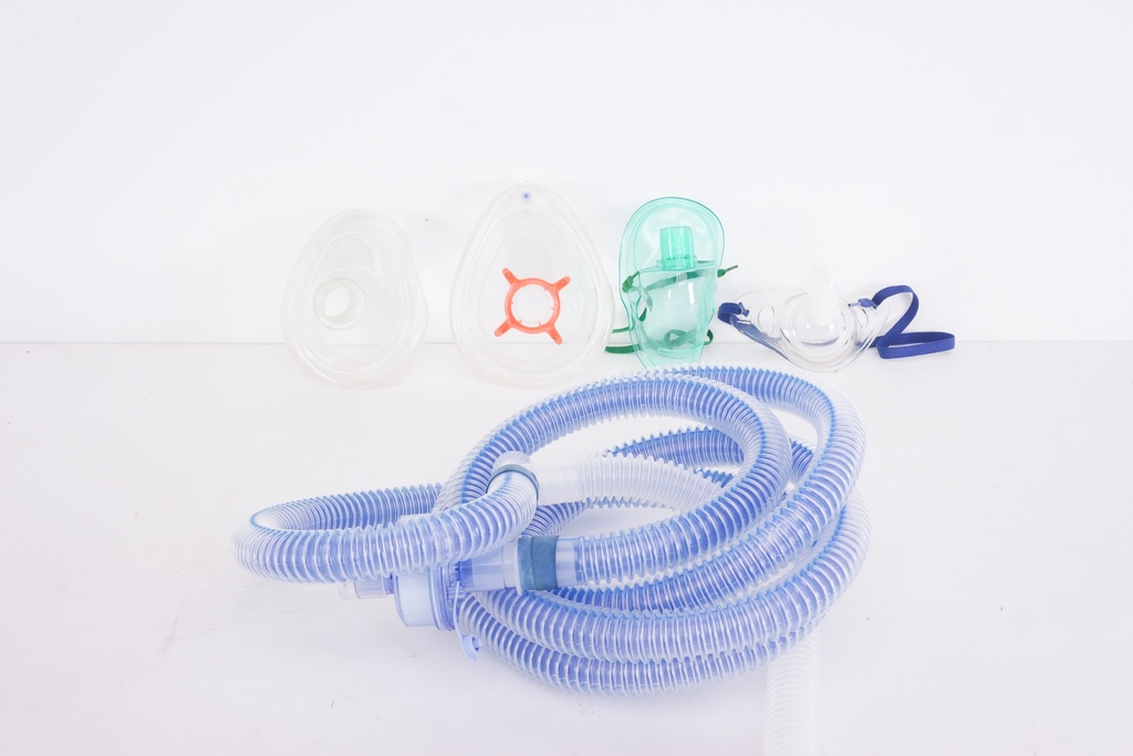 Medical Respiratory Masks and Tubing Set