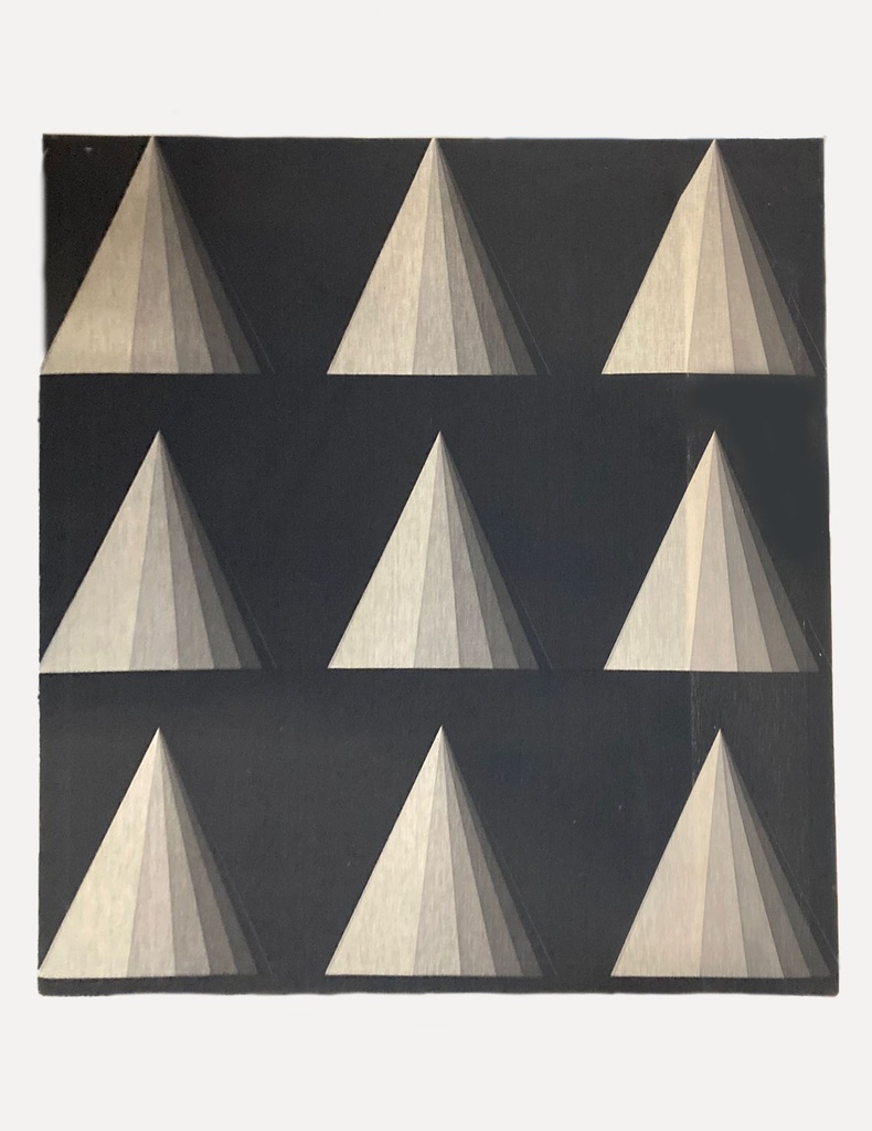 Geometric Pyramid Gradient Panel