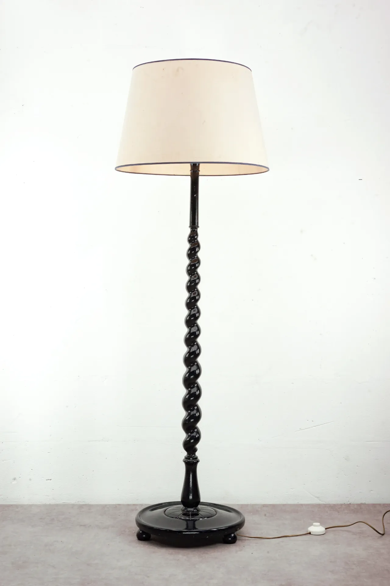 Art Deco Black Spiral Floor Lamp