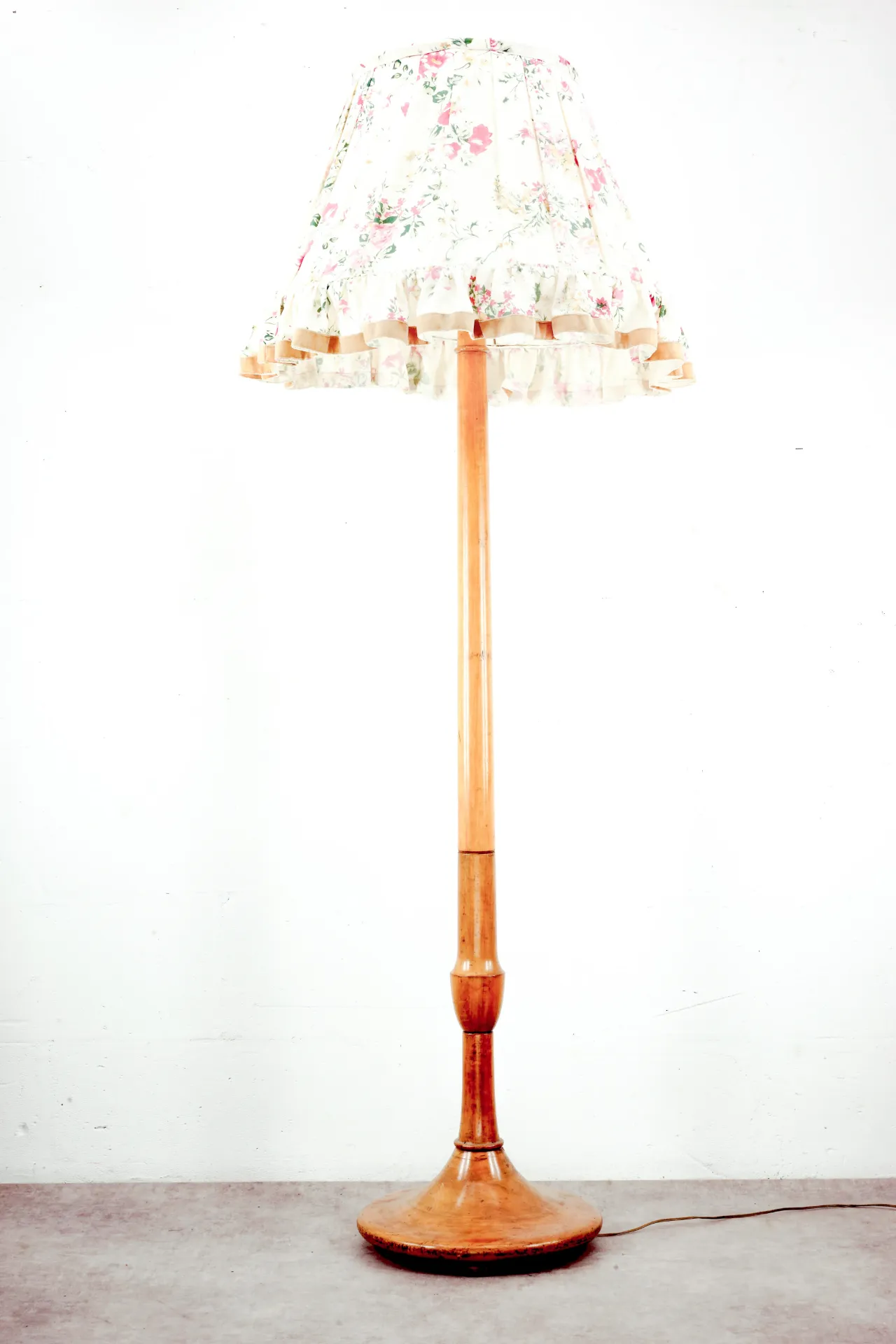 Vintage Floral-Shade Wooden Floor Lamp