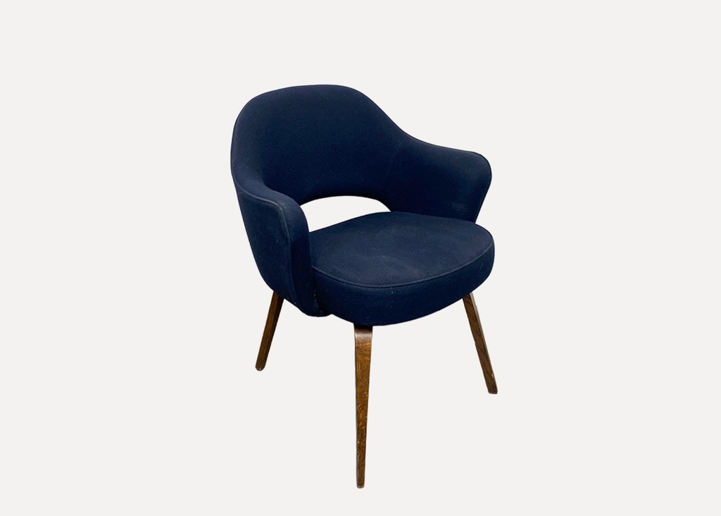 Knoll Eero Saarinen Executive Armchair