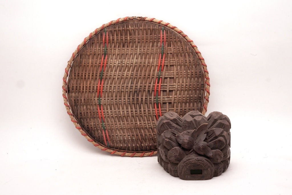 Rustic Wicker Tray with Ornamental Wooden Carving