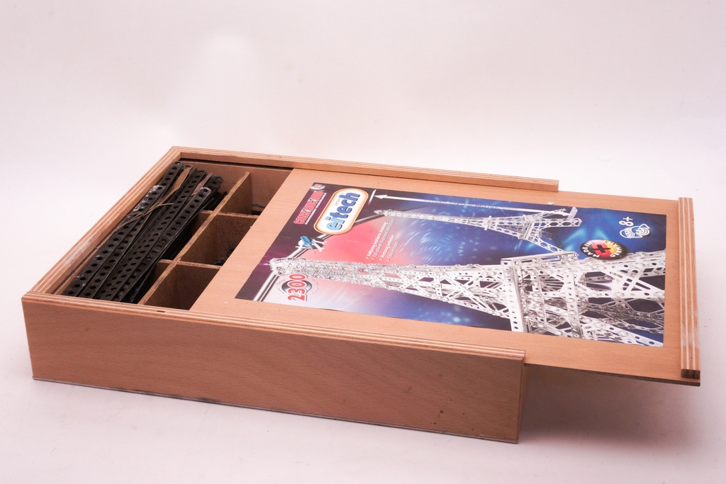 Eitech Eiffel Tower Construction Kit in Wooden Storage Box
